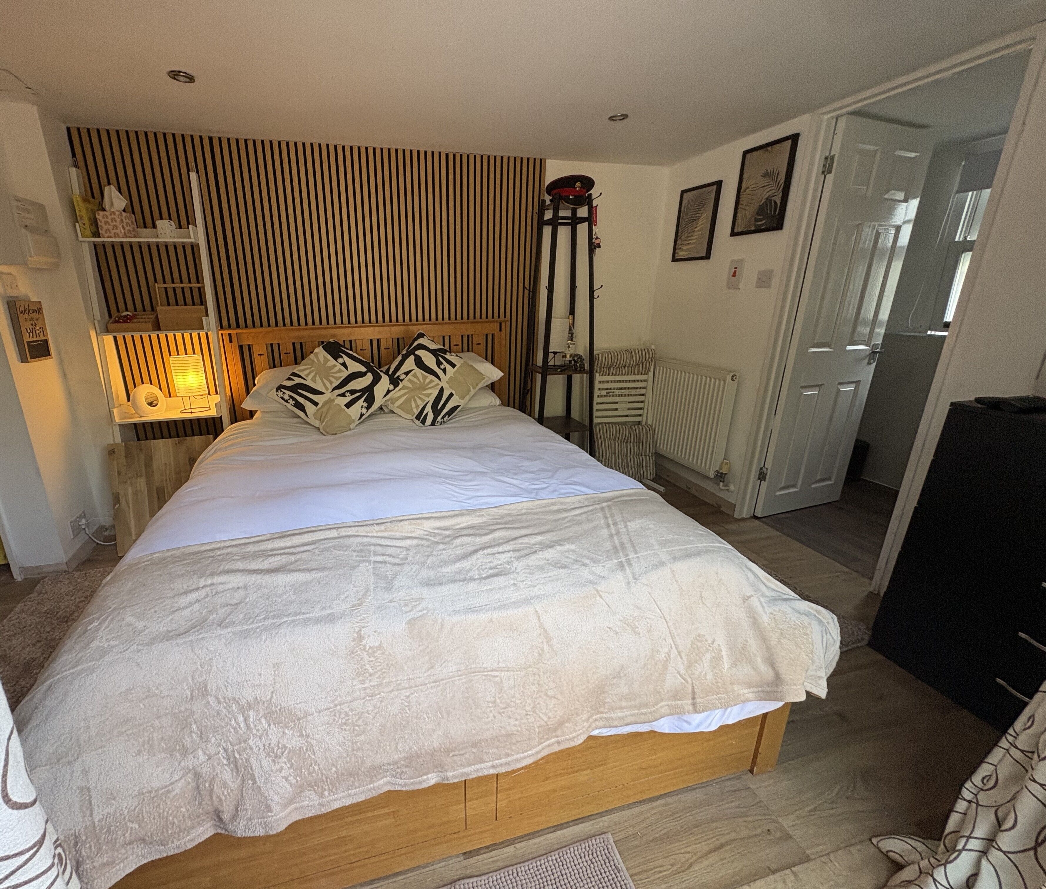 1 bedroom, WiFi (free), bed sheets