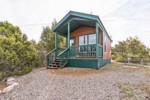 Exterior - Studio Cabin - The Studio Cabin sleeps a maximum of 4 and features a full bathroom.  (Durango)