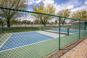 Sport court - Rustic Cabin (Sleeps 4) - The Camping Cabin sleeps a maximum of 4. Bring your own linens. (Durango)
