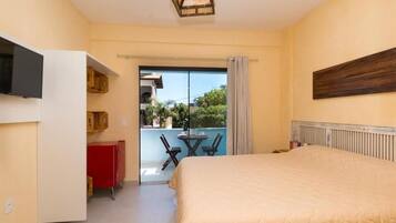 Comfort Suite, Balcony, Garden View