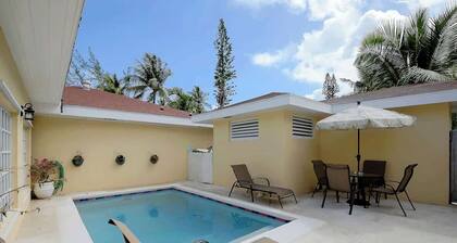 Bright 2 BR Close To Atlantis & Beach - 3 Min Walk