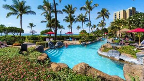 Pool - Dive into paradise at Honua Kai - Konea 102 (Lahaina)