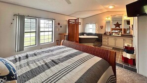 Room - 2-bedroom 2-bathroom mobile home in Antler Acres Lake Rathbun Moravia IA (Moravia)