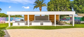 Desert Retreat Mini Golf, Game Room Outdoor Oasis