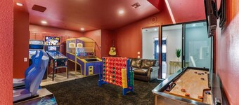 Desert Retreat Mini Golf, Game Room Outdoor Oasis