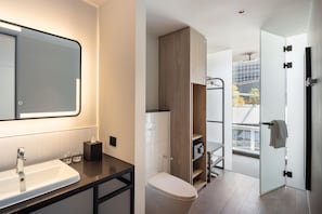Quarto, 1 cama King (First Class) | Chuveiro