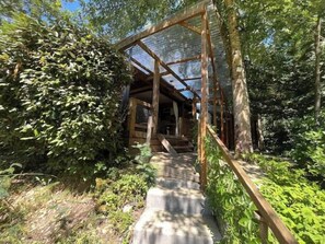 Exterior - L'Amazonia, a chalet with panoramic views nestled between the forest and the lake, with no neighbors in sight, and a pool (Onesse-Laharie)