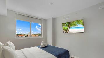 Apartment, Balkon, Poolblick | Bettwäsche aus ägyptischer Baumwolle, hochwertige Bettwaren