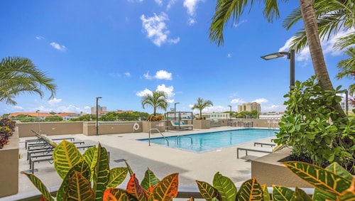 Sleek Miami 2BR - Free parking - Pool