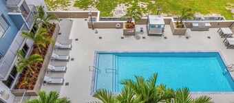 Sleek Miami 2BR - Free parking - Pool