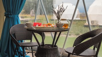 Free daily continental breakfast