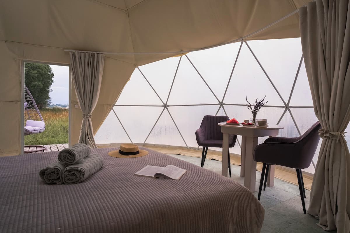 Habitación doble Confort, lanai, vista al lago | Espacio para trabajar con laptop y wifi gratis
