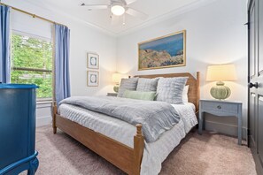 Room - Magnolia Pines - 3 King Beds & Luxury Kitchen (Auburn)