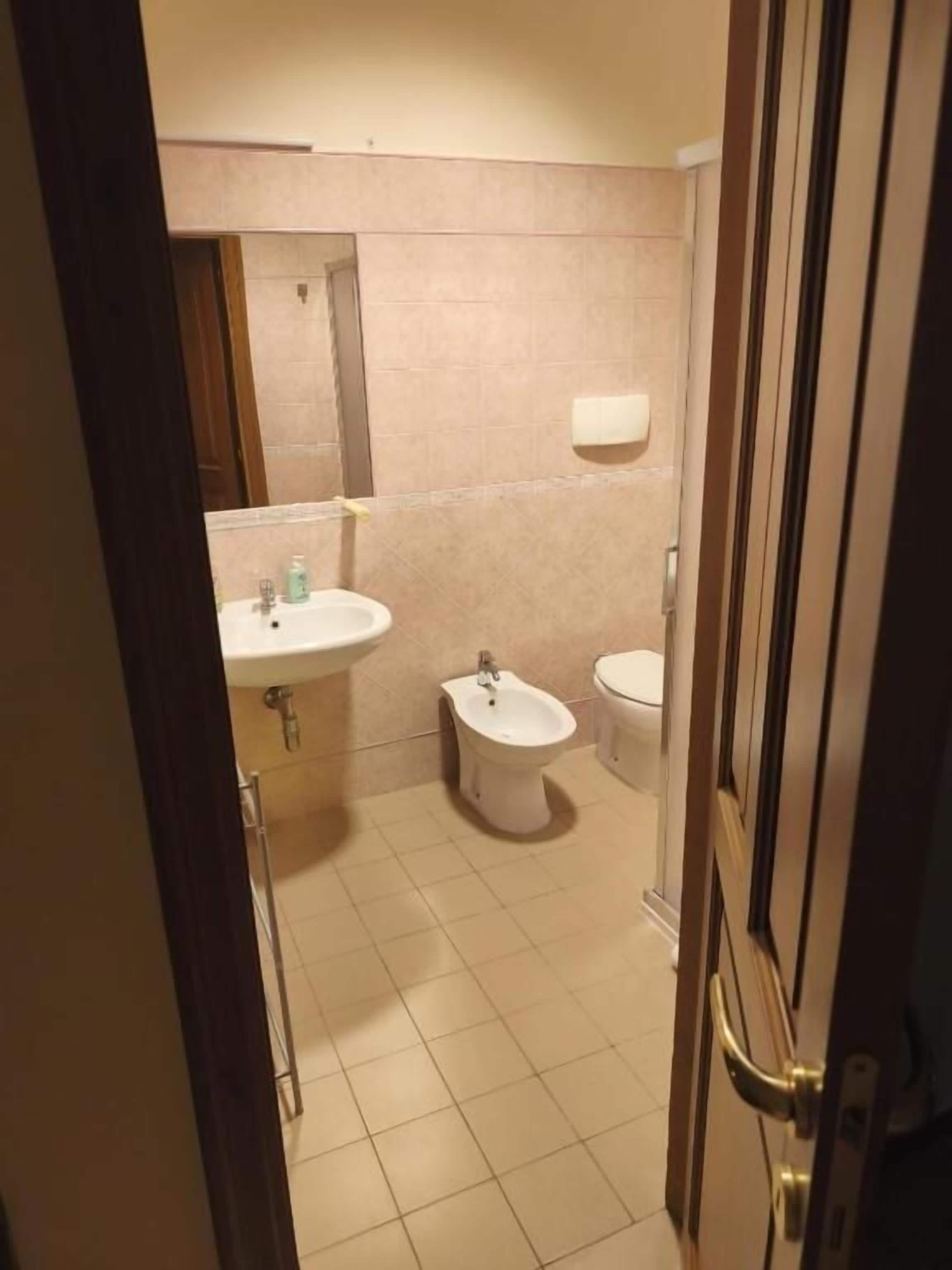 Dusche, Handtücher, Seife, Shampoo