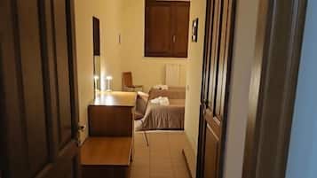 Desk, laptop workspace, iron/ironing board (on request), free WiFi