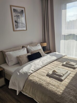 1 chambre, fer et planche à repasser, Wi-Fi gratuit, draps fournis