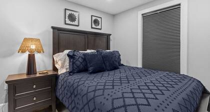 Lakefront Getaway | 5BR | Arcade, Theater, Beach