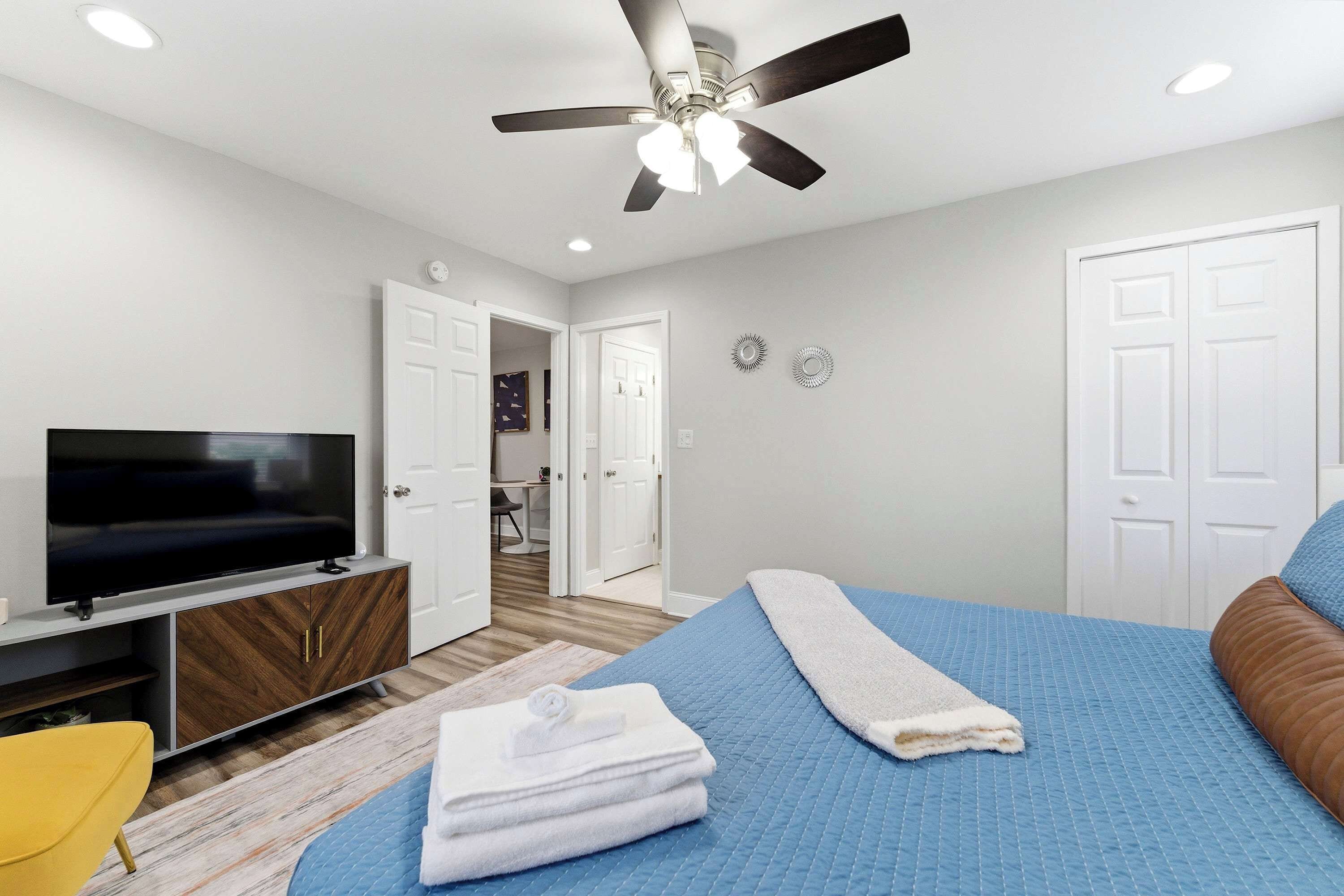 Condo, 1 King Bed with Sofa bed, City View (Cityview Peach) | 1 bedroom, individually decorated, individually furnished