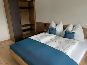 WiFi, bed sheets - Studler-Eck - Holidays at the most beautiful place in the Tyrol (Oberperfuss)
