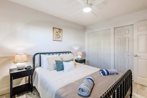 Condo Deluxe, vista al canal | Tabla de planchar con plancha y wifi gratis