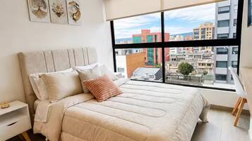 Desk, iron/ironing board, WiFi, bed sheets