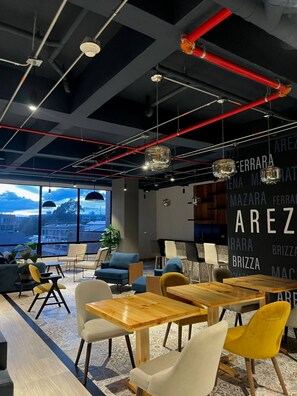 Dining - Modern Suite | Santa Fe Clinic | Usaquén (Bogotá)