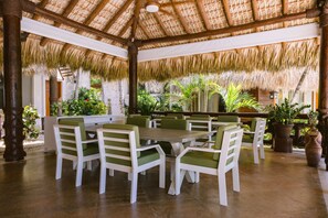Outdoor dining - Caleton 16  (Punta Cana)