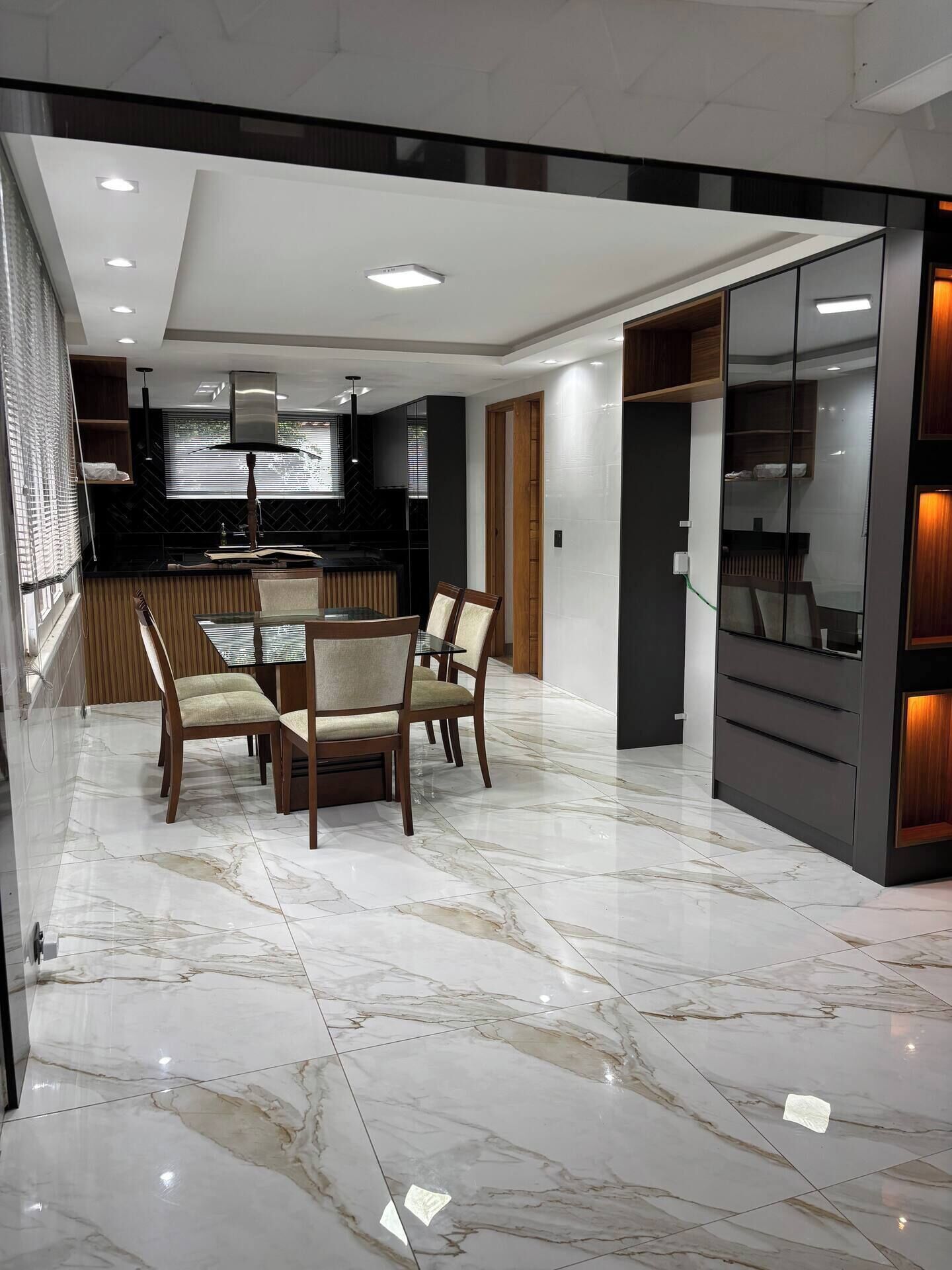 Chalet | Dining