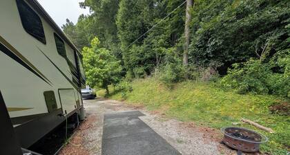 Spacious Stationary RV for Traveling Professionals