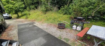 Spacious Stationary RV for Traveling Professionals