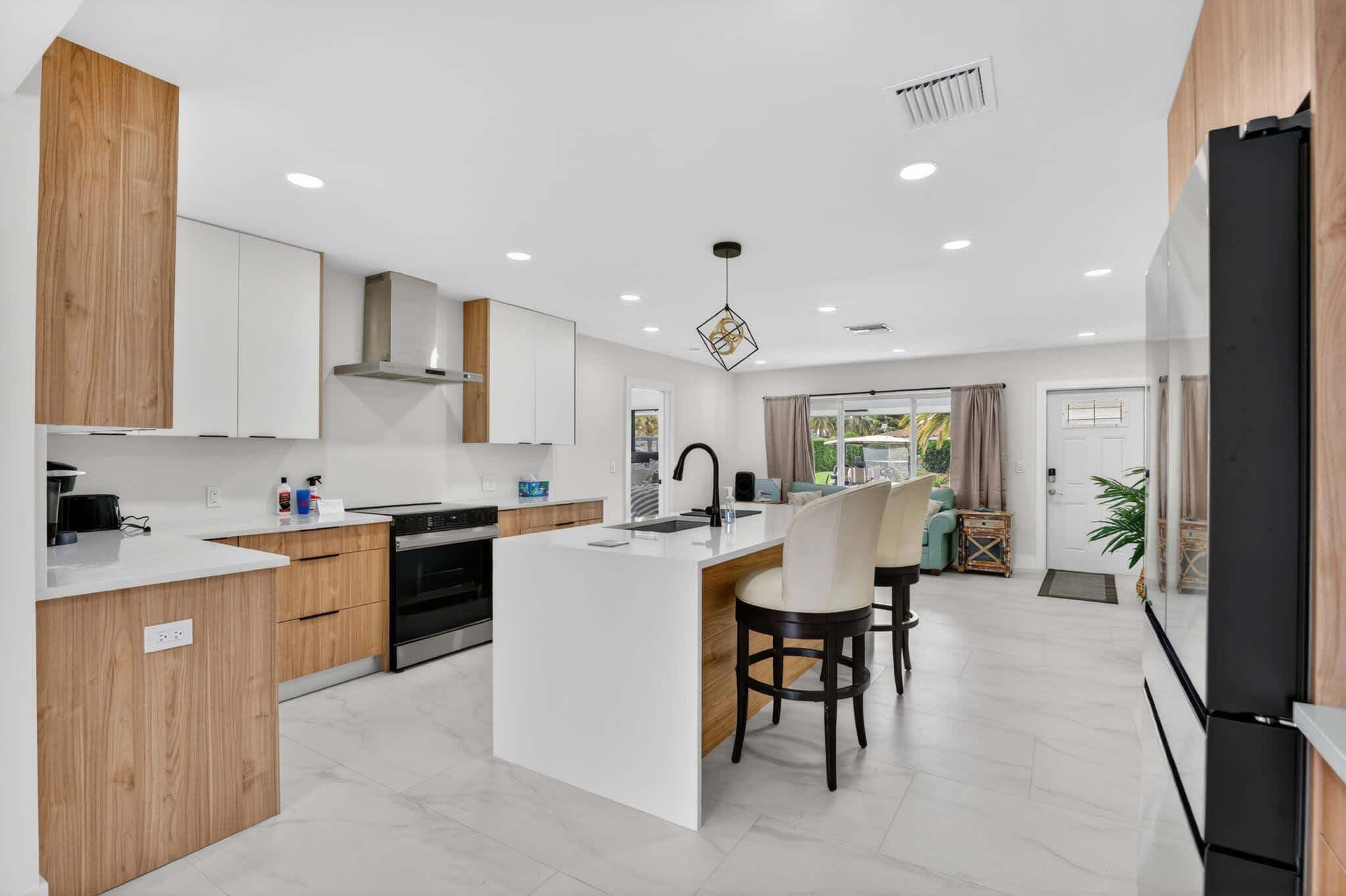 House, Multiple Beds (Cabana Retreat) | Private kitchen