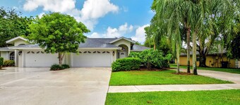  Pet friendly 3-bedroom villa very close to WEF, shopping, amenities