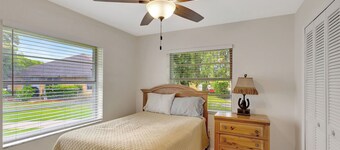 Pet friendly 3-bedroom villa very close to WEF, shopping, amenities