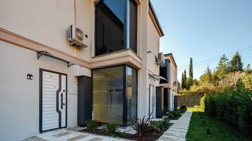 Villa, 2 Schlafzimmer, barrierefrei, eigener Pool | Außenbereich