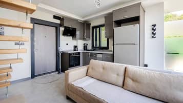 Villa, 2 soverom, tilgjengelighetstilpasset, privat basseng | Oppholdsrom