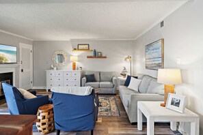 Living area - Bayscape at the Beach! (Ocean City)