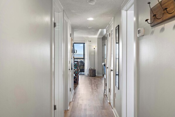 Interior - Bayscape at the Beach! (Ocean City)