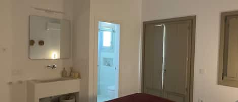 2 bedrooms, Internet, bed sheets