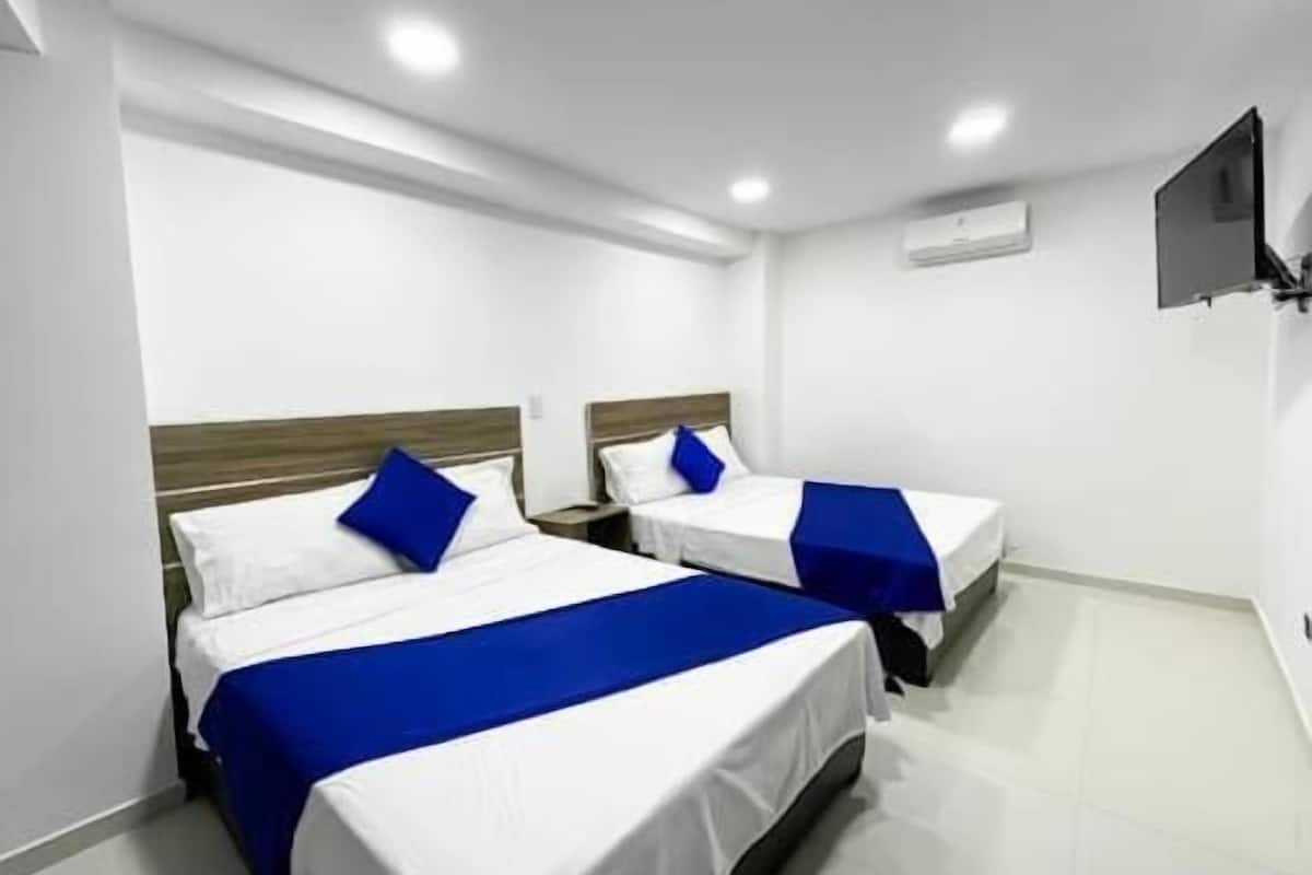 Habitación Deluxe con 2 camas individuales, vista a la ciudad | Wifi gratis
