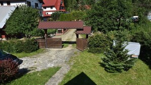 Property grounds - Rycerka Górna Mountain Retreat - Hot Tub & Terrace (Rycerka Górna)