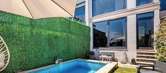 2 Superior Villa Isıtmalı Havuz ve Deniz Manzara