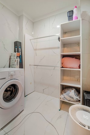 Villa, 2 Bedrooms, Accessible, Smoking | Laundry