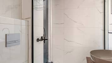 Villa, 2 Bedrooms, Accessible, Smoking | Bathroom