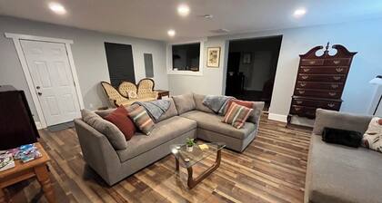 Large 5 bed/5 full baths in the Heart of Taylor's Minutes to Downtown Greenville