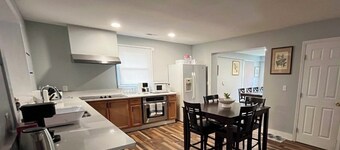 Spacious 5BR Taylors Home Near Downtown Greenville
