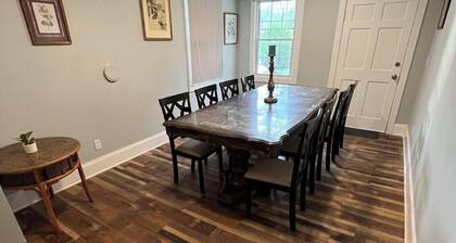 Spacious 5BR Taylors Home Near Downtown Greenville