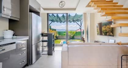 1 Deluxe Villa Isıtmalı Havuz, Ateş Çukuru