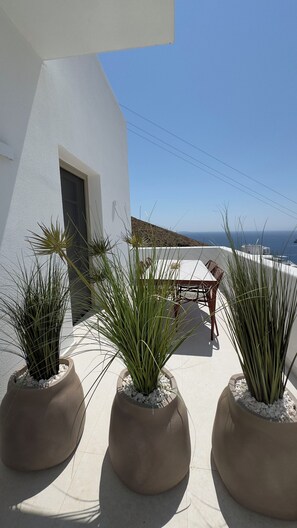 Outdoor dining - Borgo Stampalia – Villa Sabbia (Astypalea)