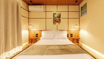 Lejlighed i japansk stil - hawaiiansk terrasse - byudsigt | Skrivebord, arbejdsområde til bærbare computere, strygejern/strygebræt