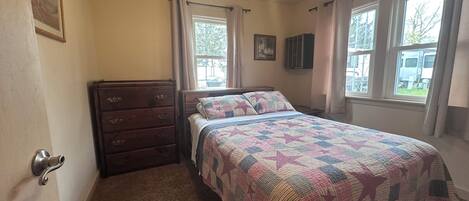 3 bedrooms, WiFi, bed sheets